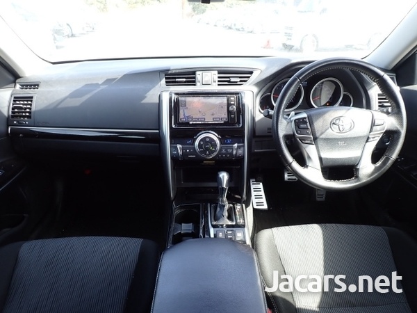 Toyota Mark X 2,5L 2017-8