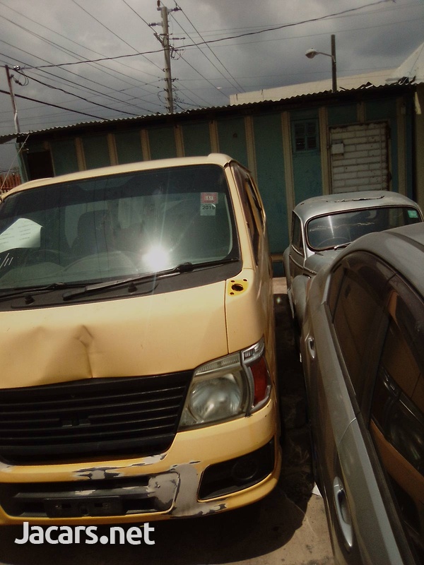 Nissan Caravan 2,0L 2012-3