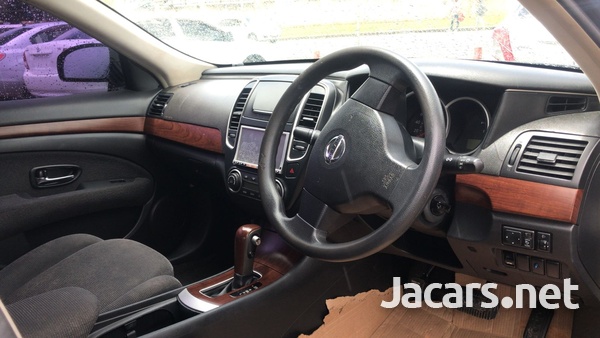 Nissan Bluebird 1,5L 2010-5