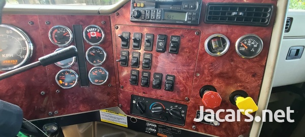2005 International Paystar 5600-8