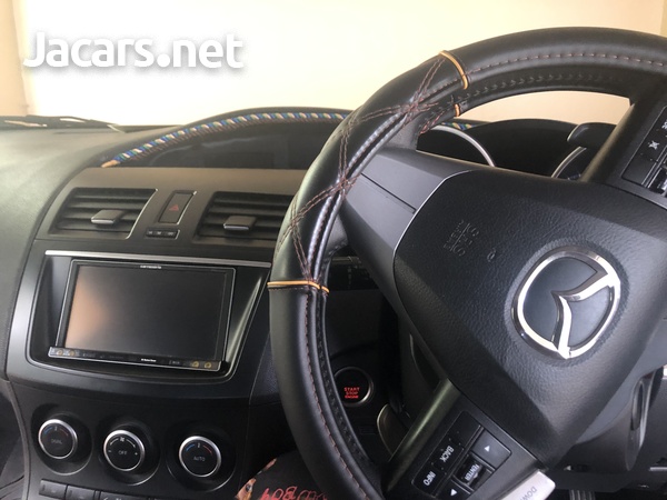 Mazda Axela 2,0L 2013-1
