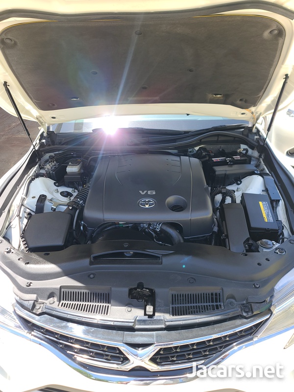 Toyota Mark X 2,5L 2016-16