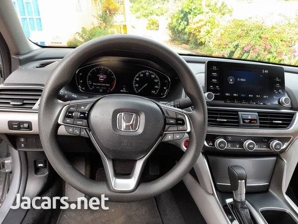 Honda Accord 1,5L 2020-6