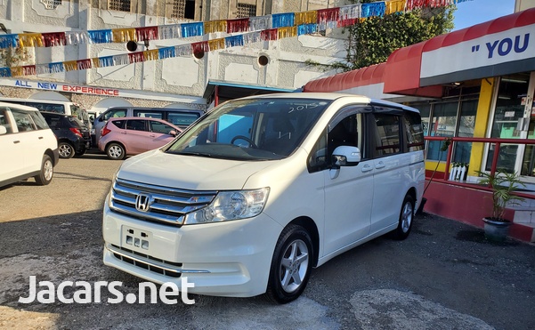 Honda Stepwgn 2,0L 2015-3