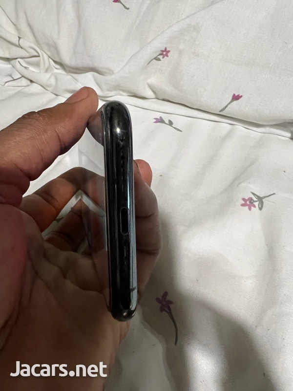 Iphone 11 pro 256 fully unlocked with excellent battery-3