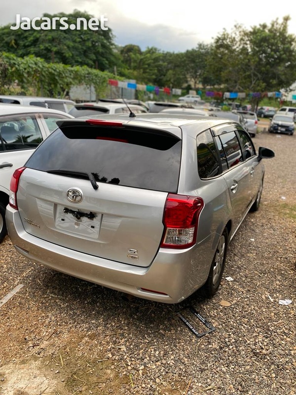 Toyota Fielder 1,8L 2013-5