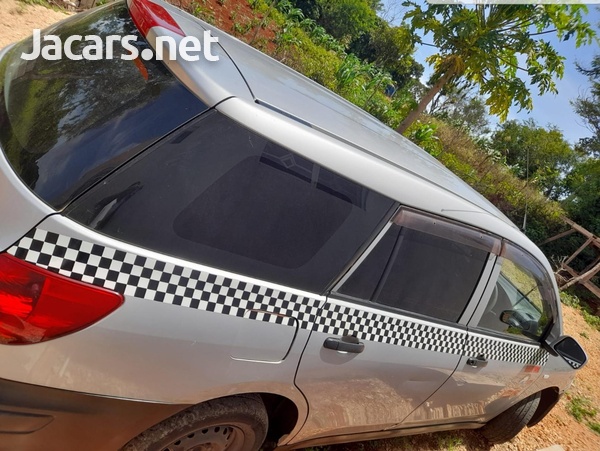 Nissan AD Wagon 1,5L 2013-1