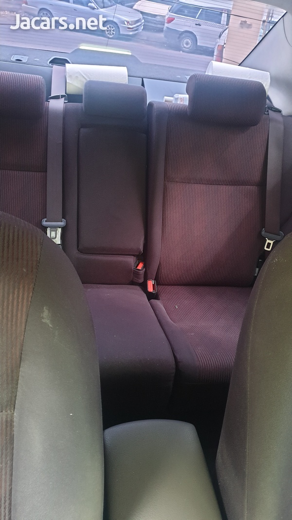 Toyota Premio 1,8L 2013-7