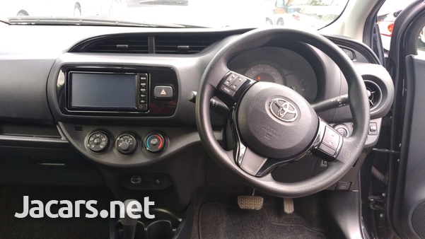 Toyota Vitz 1,0L 2017-5