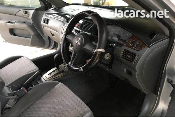Mitsubishi Lancer 1,5L 2005-3