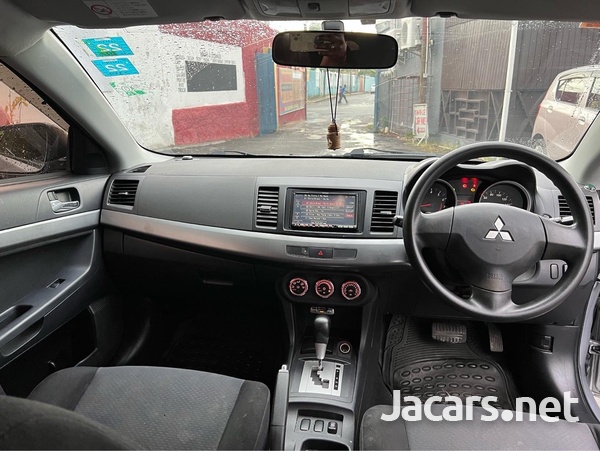 Mitsubishi Galant Fortis 2,0L 2011-7