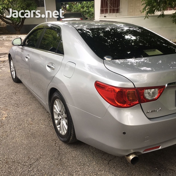Toyota Mark X 2,5L 2011-8