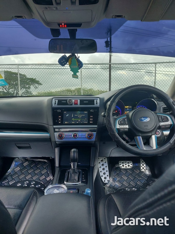 Subaru Legacy 2,5L 2015-6