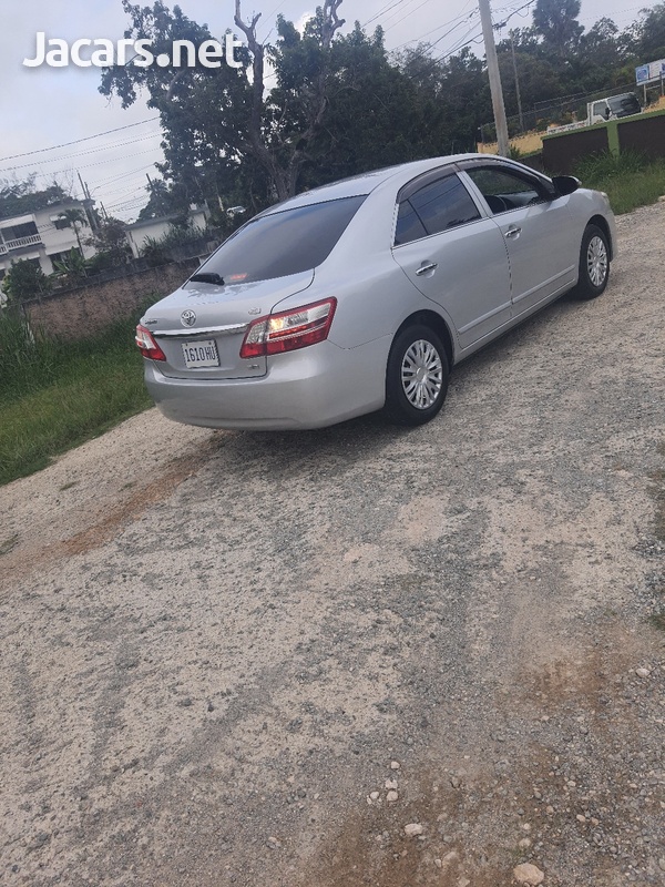 Toyota Premio 1,8L 2012-1