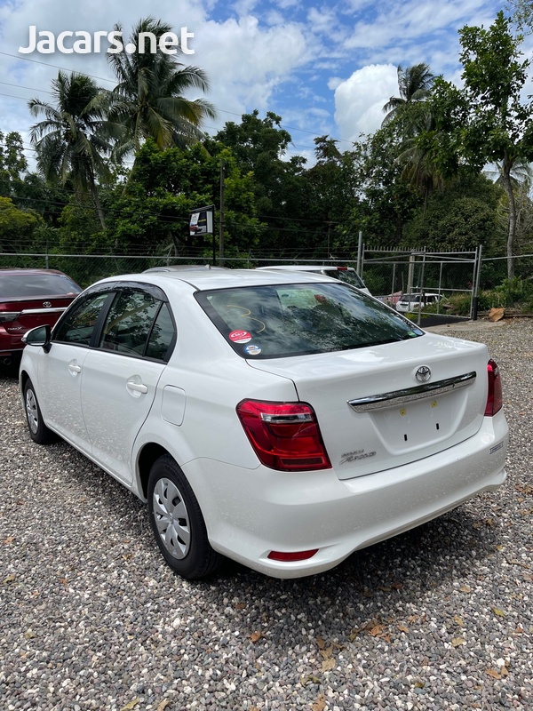 Toyota Axio 1,3L 2017-3