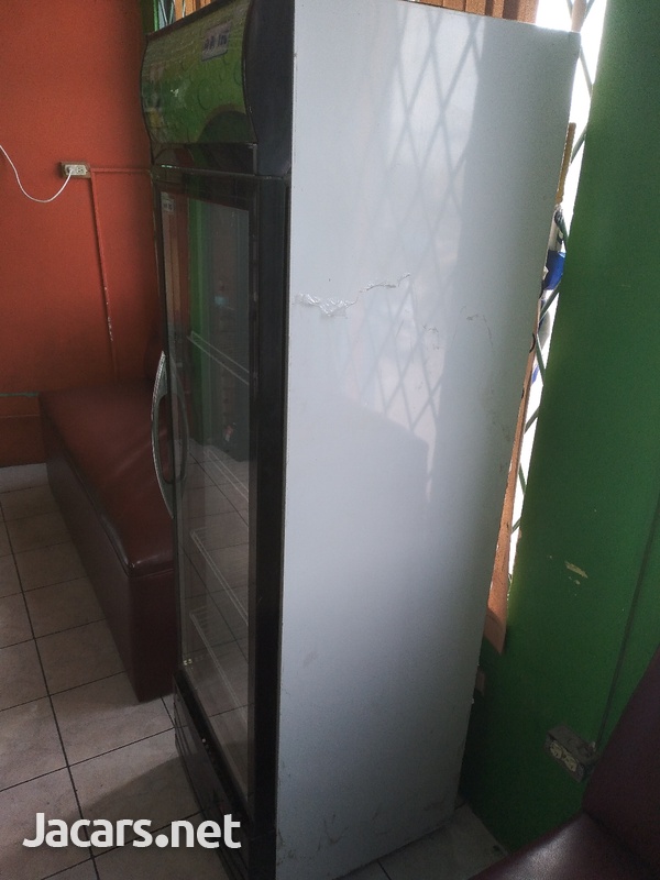 Glass fridge-2
