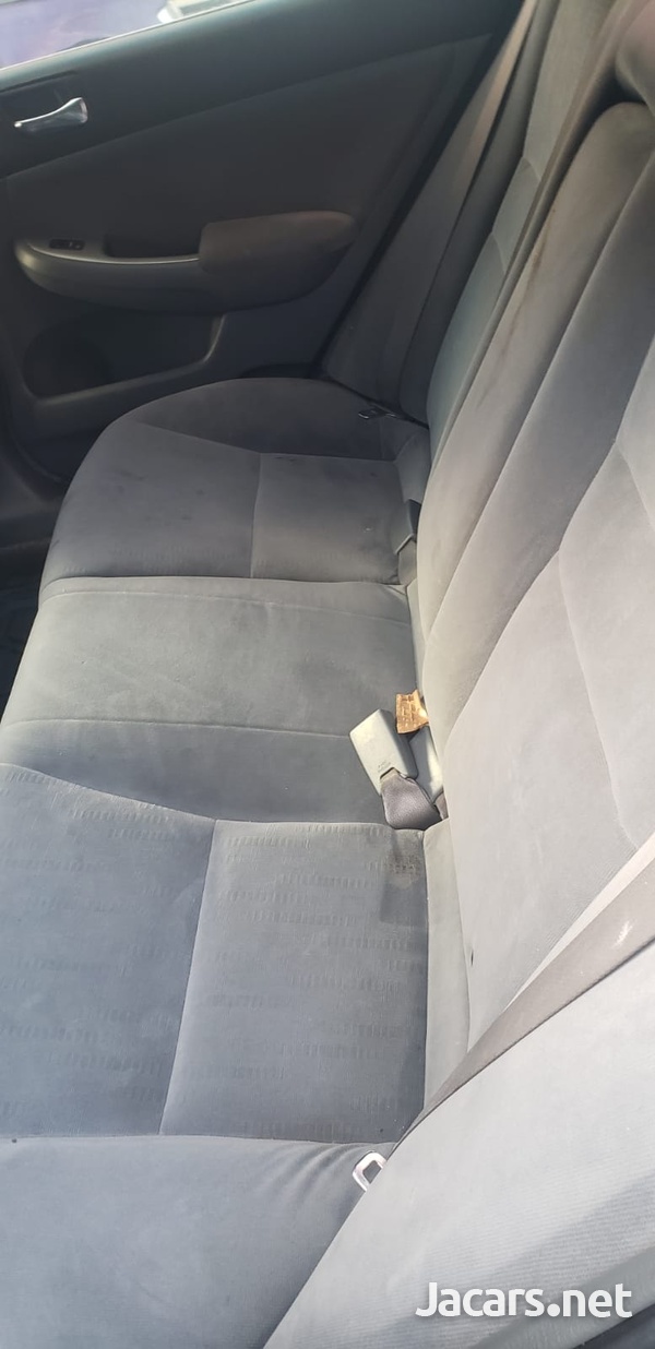 Honda Accord 2,0L 2003-5