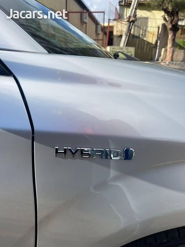 Toyota Axio 1,5L 2016-10