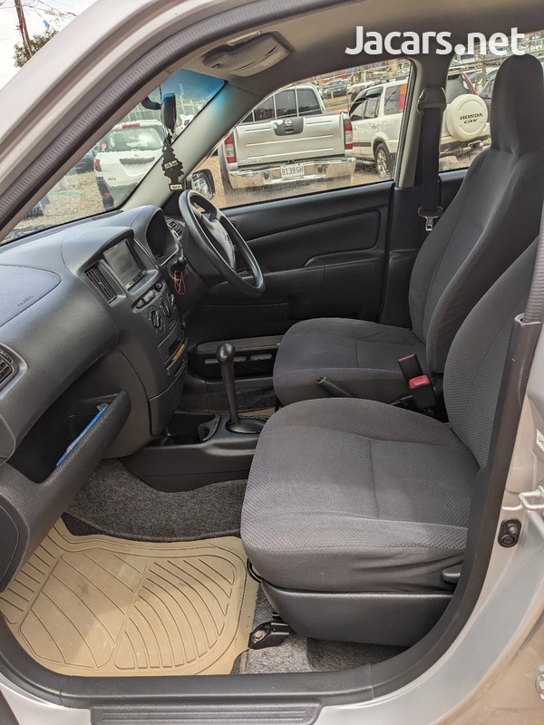 Toyota Probox 1,2L 2014-9