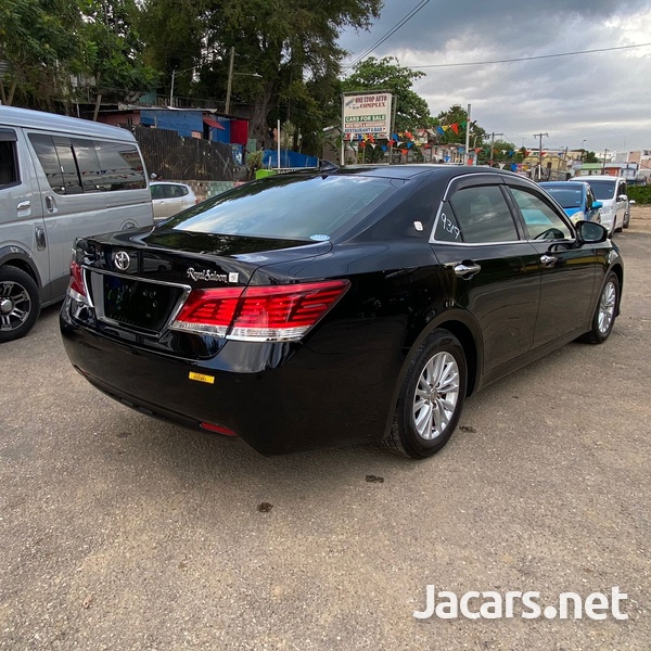 Toyota Crown 2,5L 2016-6