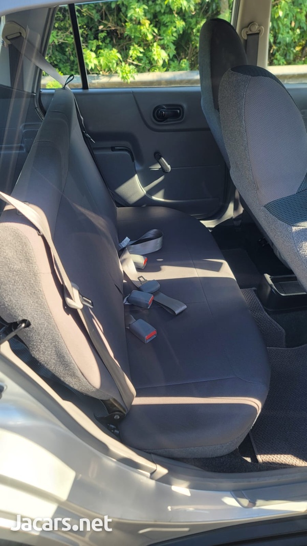 Nissan AD Wagon 1,5L 2017-8