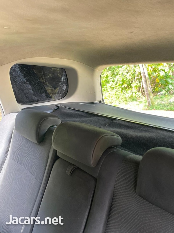 Toyota Fielder 1,5L 2012-3