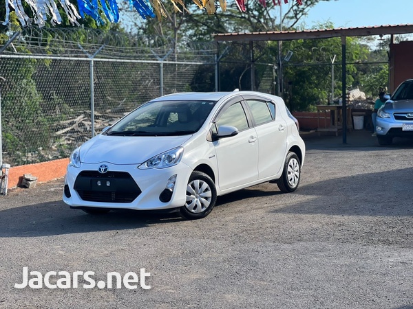 Toyota Aqua 1,5L 2017-5