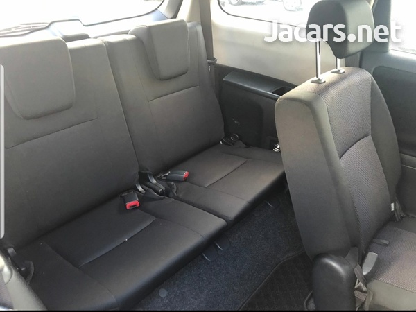Toyota Wish 1,8L 2016-6