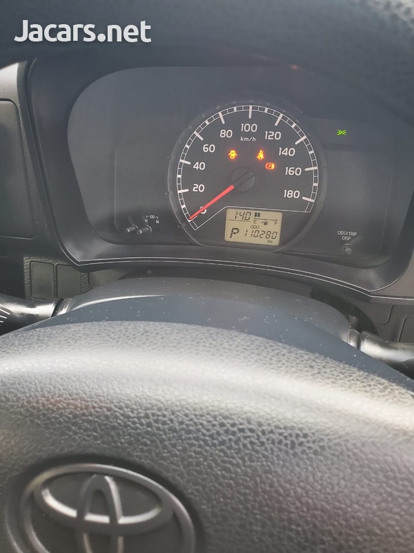 Toyota Probox 1,5L 2016-13