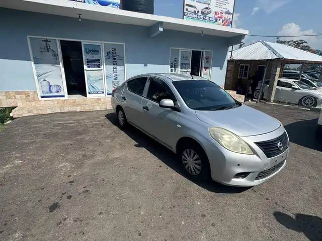 Nissan Latio