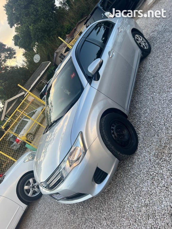 Toyota Axio 1,6L 2013-3