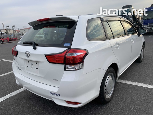Toyota Fielder 1,5L 2017-8