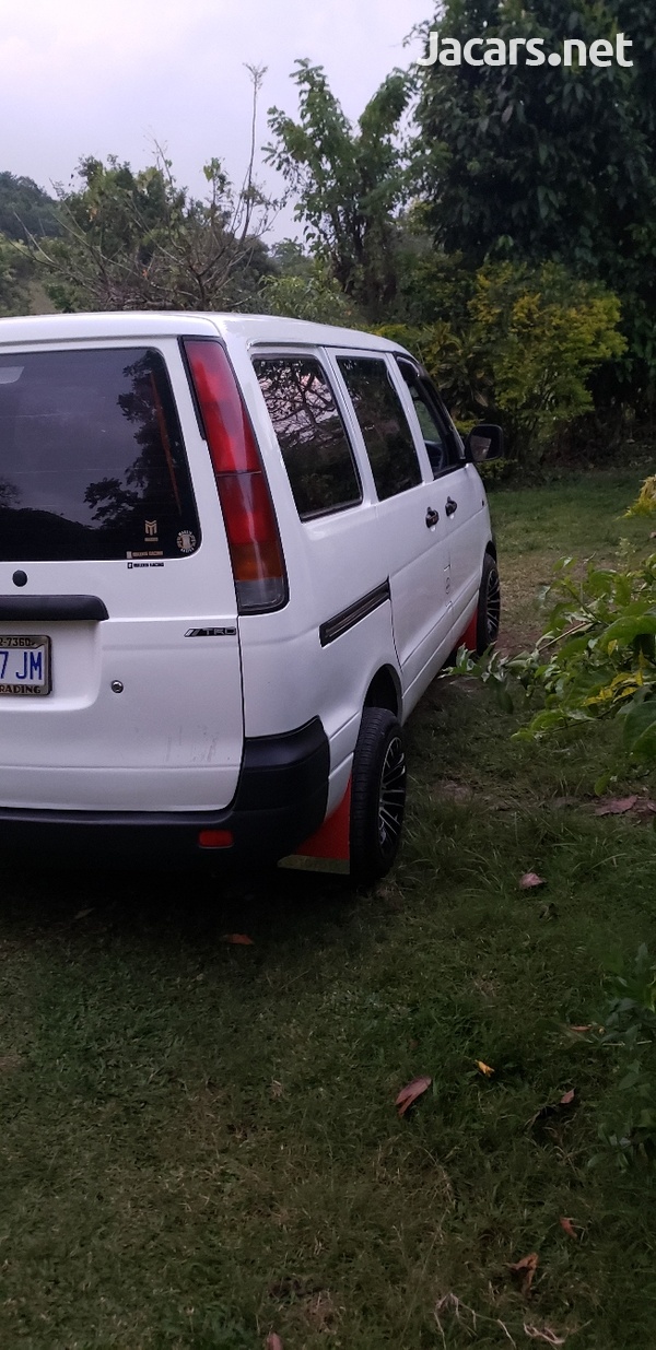 2003 Toyota LiteAce-5
