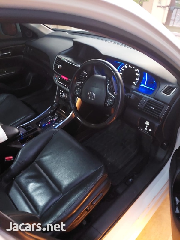 Honda Accord 2,0L 2013-3
