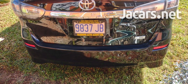 Toyota Wish 1,8L 2012-6