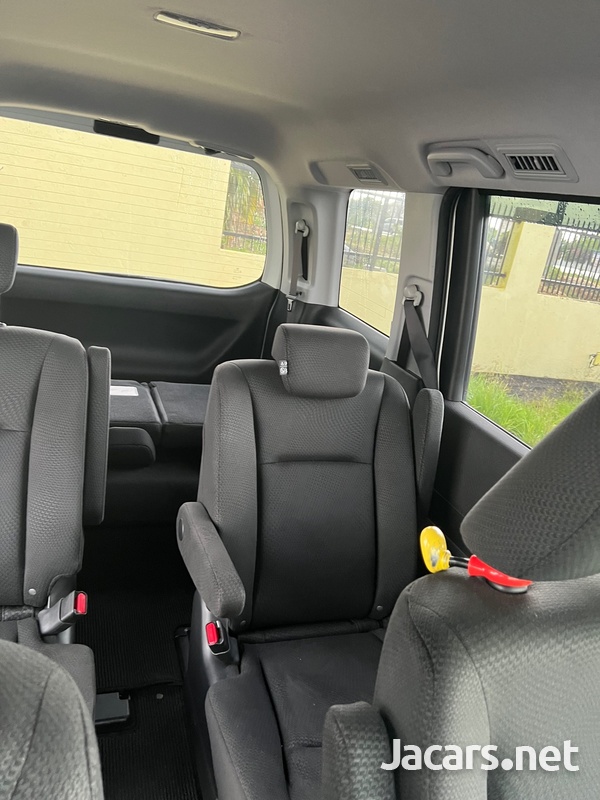 2013 Honda Stepwagon Spada-9