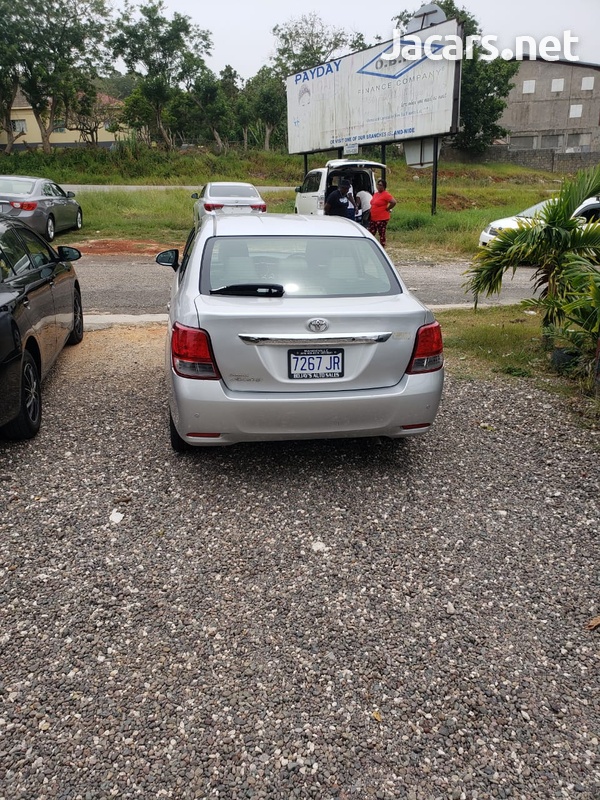 Toyota Axio 1,5L 2014-3