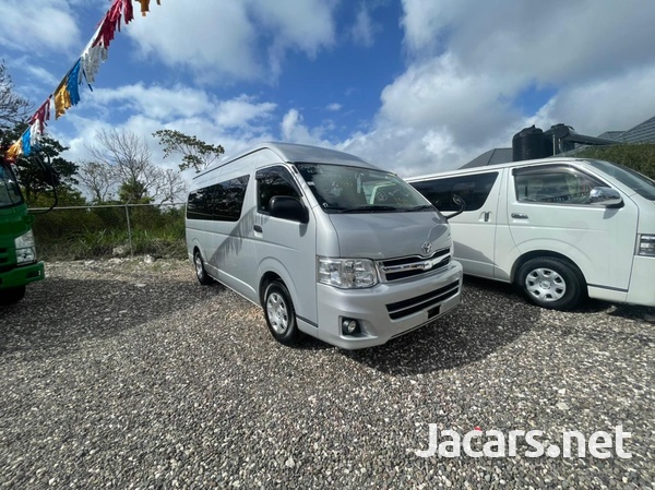Toyota Hiace 3,0L 2012-1