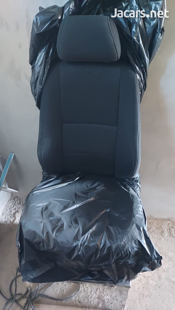 Toyota Altezza Front Seats