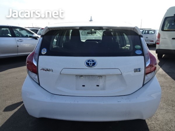Toyota Aqua 1,5L 2016-6