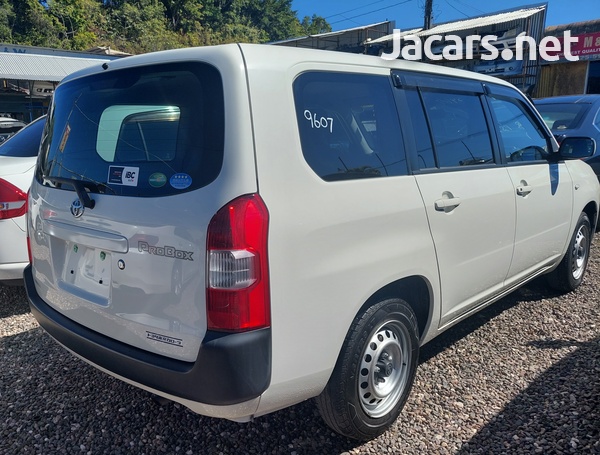Toyota Probox 1,5L 2017-5