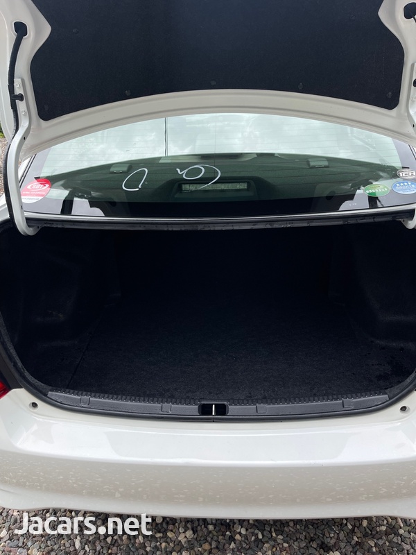 Toyota Axio 1,5L 2017-7