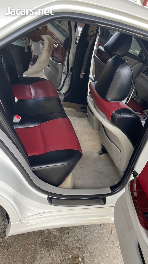 Toyota Crown 2,5L 2011-5