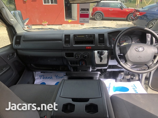 2017 Toyota Hiace-8