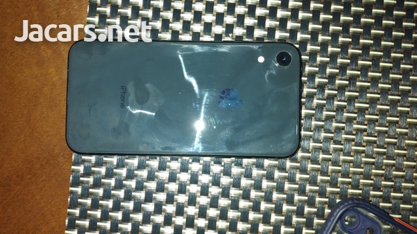 iPhone 10xr, excellent condition-2