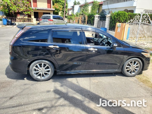 Honda Stream 1,8L 2012-3
