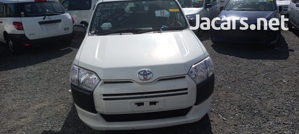 Toyota Probox 1,5L 2016-1