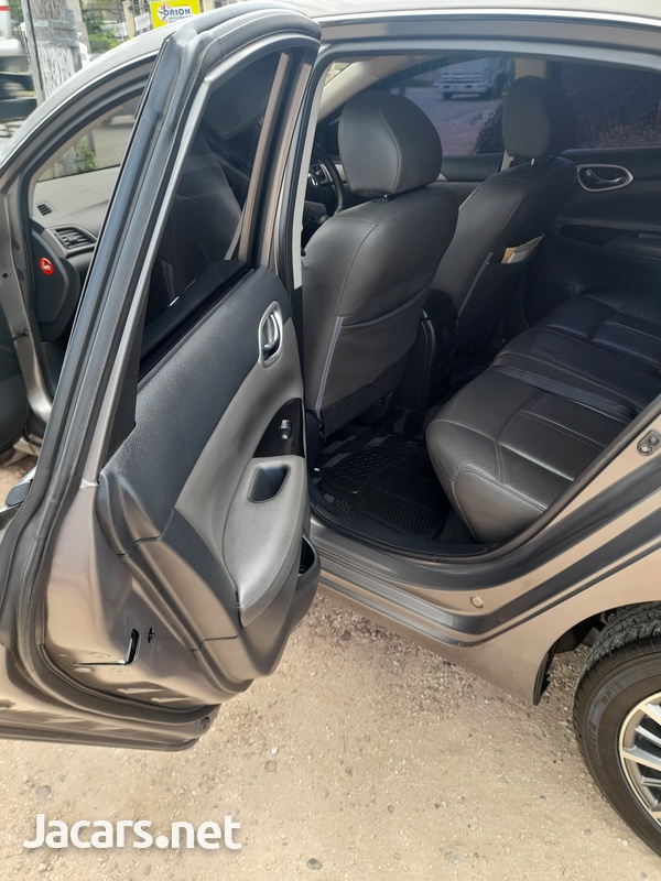 Nissan Sylphy 1,2L 2014-4