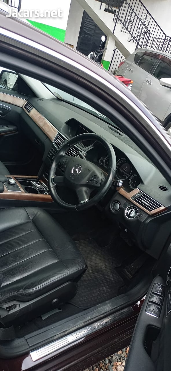 Mercedes-Benz E-Class 2,0L 2013-4