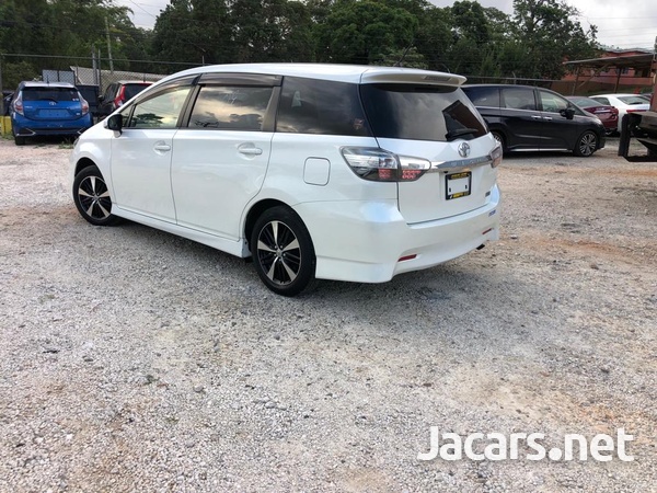 Toyota Wish 1,8L 2013-6